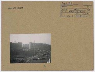 Blick über den Alexanderplatz auf das Berolinahaus. Berlin, Mitte, Alexanderplatz/Rathausstraße