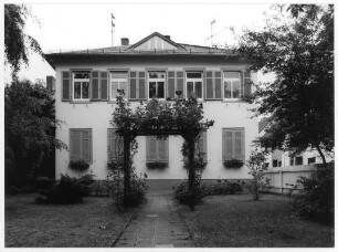 Pfarrhaus; Frankfurt, Homburger Landstraße 646