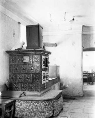 Kachelofen : Bauernstube mit Kachelofen