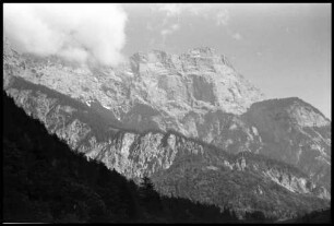 Werfen: Wolken im Tennengebirge, bei Werfen