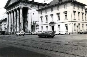Privatgebäude, Straßen und Plätze in Karlsruhe. Marktplatz