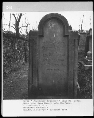 Grabstein von Emma Mayer, geborene Kaufmann (gestorben 1921.02.13) und Friederike Mayer, geborene Löwenstein (gestorben 1911.09.25)