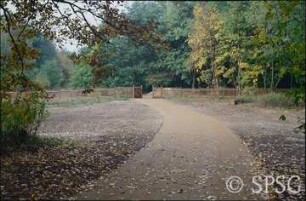 Potsdam, Park Sacrow, Uferweg am Forsttor.