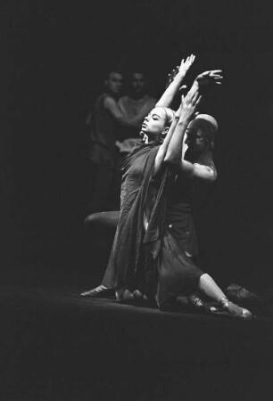 Szenenbilder aus "Sklaven" (Spartakus-Ballett), Ballett von Wolfgang Hohensee nach dem Libretto von Henn Haas. Staatsoper Berlin, Erstaufführung am 28.09.1964