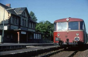 Darscheid Schienenbus 798 707 Gerolstein-MY Bahnsteig