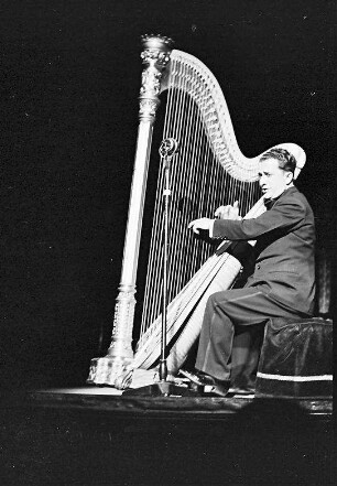 Scala: George Lyons: Harfe
