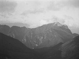 Blick zum Mount Kaikoma (Kaikoma-ga-take) (2967 m) : Landschaftsausschnitt mit Gipfel