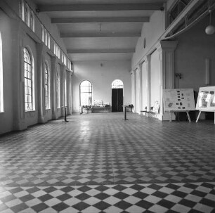 Uebigau-Wahrenbrück-Domsdorf. Brikettfabrik Louise (1882/1991 Kohleabbau; seit 1992 Technisches Denkmal). Kraftwerkshalle. Raumaufnahme