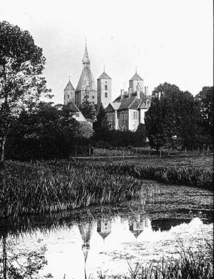 Freckenhorst, Stiftskirche St. Bonifatius, von Südosten