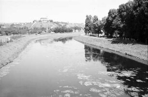 Vaihingen (Enz): Enz von der Brücke (Umgehungsstraße) auf Schloss