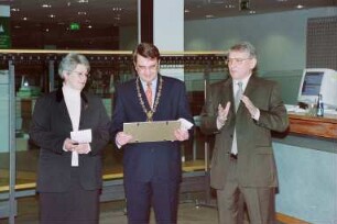 Rektor der TU Dresden Magnifizenz Prof. Dr. Mehlhorn, Dagmar Causley (Geschäftsführerin LIB-IT) und Prof. Jürgen Hering (Generaldirektor der SLUB Dresden)