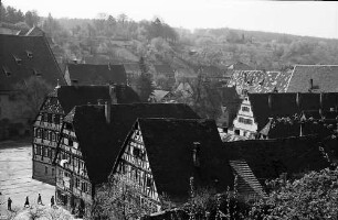 Maulbronn: Wirtschaftshof des Klosters mit Fachwerkhäusern von oben