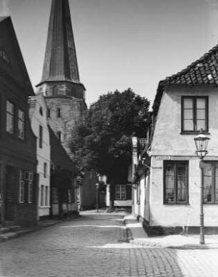 An der St. Lorenzkirche in Travemünde