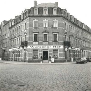 Dresden-Pieschen, Leisniger Straße 45/Ecke Wurzener Straße. Wohnhaus mit Gaststätte "Wurzener Hof" (um 1900). Eckansicht