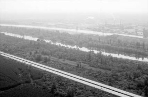 Neuenburg, Zienken: Rhein, Rheinseitenkanal, Autobahn bei Neuenburg, Zienken