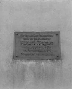 Gedenktafel für Richard Wagner : Freiberg, Heubnerstraße 15. Verwaltungsgebäude "Stadthaus II". 1842 bez. Gedenktafel für Richard Wagner