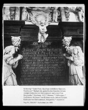 Epitaph des gottorfischen Kanzlers Johann Adolph Kielmann von Kielmannseck und seiner Frau Margaretha — Stifterpaar