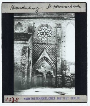 Brandenburg an der Havel, St. Johannis : Nordwestliches Stufenportal