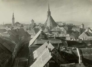Bautzen. Blick vom Wendischen Turm auf die Wendische Straße, den Rathausturm und den Dom