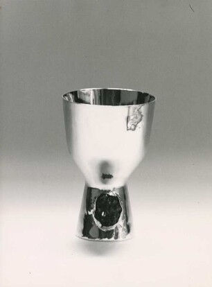 Kelch aus Silber mit Amethyst von Hans Berchtenbreiter
