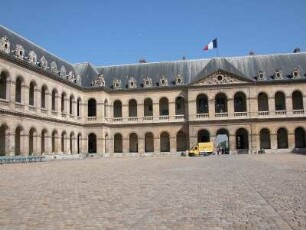 Innenhof Hotel des Invalides, heute Armeemuseum