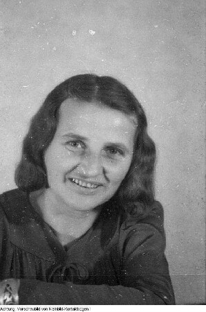 "Volksstimme" Dresden, Erste Zeitung der Kommunistischen Partei Deutschlands (KPD) für den Raum Dresden nach der Befreiung vom Faschismus 1945. Die Redaktionsmitglieder, darunter Horst Sindermann und Elsa Frölich, Sommer 1945