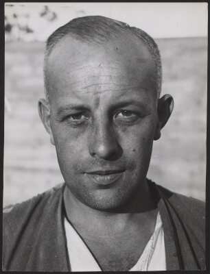 Portrait eines Bauarbeiters