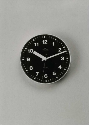 Wanduhr "electronic" "ato-mat" "337/5017" von Junghans