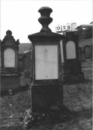 Grabstein 29