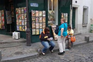 Paris - Menschen in der City : Ermüdete Touristen, Montmartre. Paris, 2006