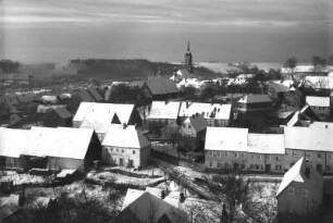 Roßwein. Stadtansicht mit Stadtkirche Sankt Marien. Blick von der Wunderburg nach Südsüdwest