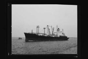 Bayernstein (1968), Frachtschiff (reefer), HAPAG, Hamburg, Bau-Nr. 933