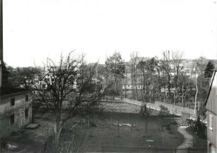 Seifhennersdorf. Stadtteilansicht mit Buntweberei Fa. P. Rentsch, Mittelmühlenweg. Ansicht mit Mühlgraben