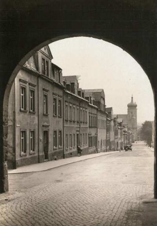 Marienberg. Blick durch das Zschopauer Tor in Richtung Stadtkirche