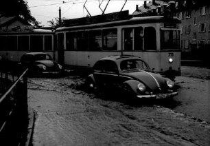 Freiburg: Überschwemmte Straße am Komturplatz