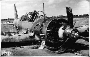 [Ukraine: Zerschossenes Flugzeug]