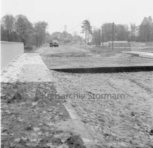 Konrad-Adenauer-Ring Richtung Westen: Exerzierplatz: Baustelle