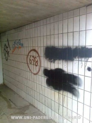 678