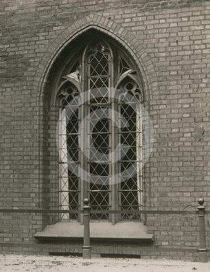 Gotisches Maßwerkfenster am Realgymnasium Danzig