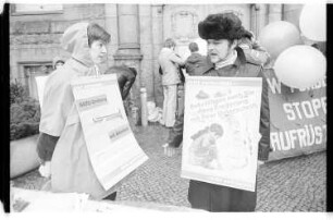 Kleinbildnegativ: Aktionstag, SEW Neukölln, Karl-Marx-Platz, 1979