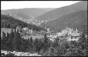 Bärenfels. Blick auf Bärenfels und nach Kipsdorf