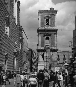 Neapel. Campanile (1310-1340)