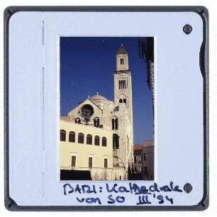 Bari, Kathedrale San Sabino : Ansicht der Westfassade und des Turmes von Südosten