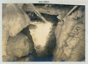 Foto des verschneiten Hauptgrabens auf dem "Kleinen Belchen"