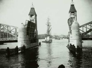 Polen, Stettin (Szczecin), Baumbrücke, Klappbrücke