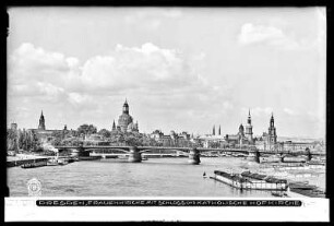 Dresden, Elbansicht, Frauenkirche mit Residenzschloss und Katholischer Hofkirche