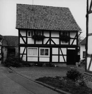 Bad Sooden-Allendorf, Hinter der Kirche 6
