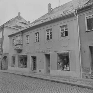 Hebers Hausfront, Bettenhaus Heber : Bautzen. Bettenhaus Heber, Wendische Straße 9. Straßenansicht