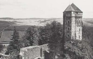 Stolpen. Burg. Johannisturm (1509). Ansicht vom Seigerturm (von Südwest)