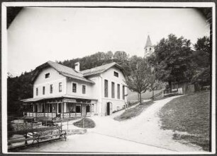 Österreich, Hallein. Gebäude, Einfahrt ins Salzbergwerk